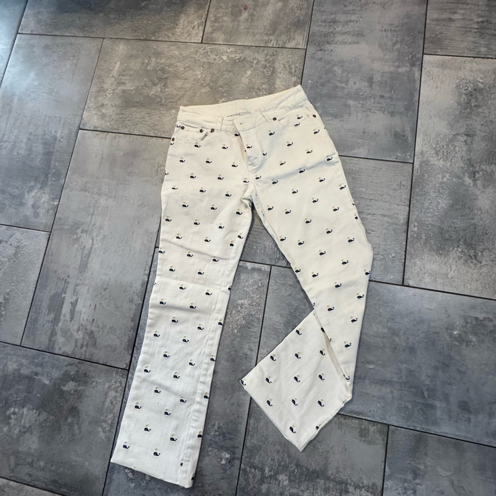 Lilly Pulitzer White Ankle Cropped Jeans with Unique Pattern